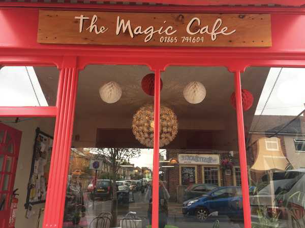 The magic cafe: параллельные миры в науке и фантастике