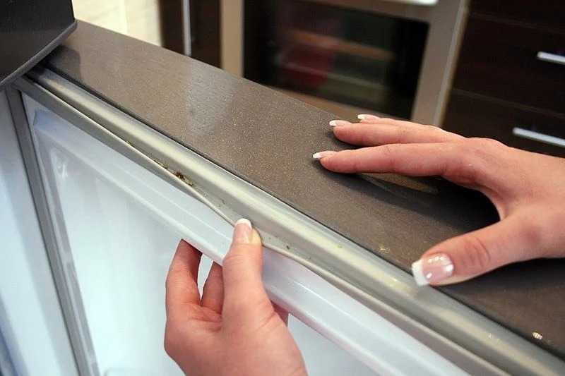 Замена уплотнителя холодильника на дому