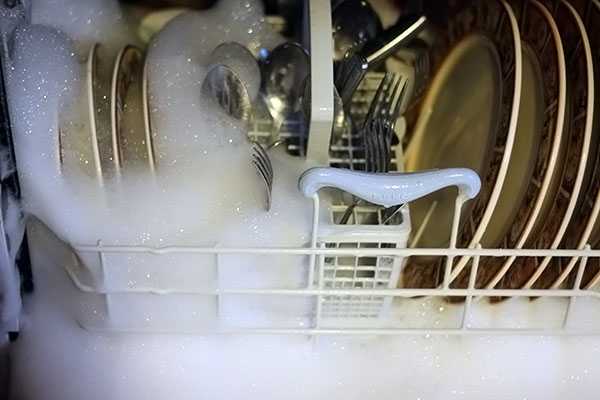 Сколько соли нужно сыпать в посудомоечную машину