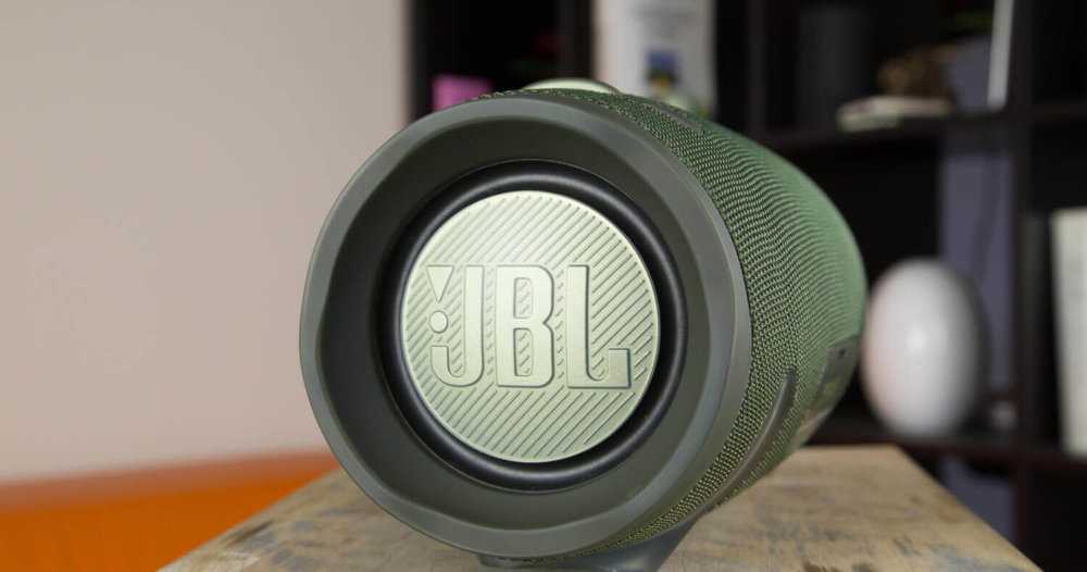 JBL Xtreme 2 160  обзор портативной водонепроницаемой IPX7 колонки 2018 г с громким звуком, фирменным дизайном JBL, автономностью 15 ч и ремнём для переноски