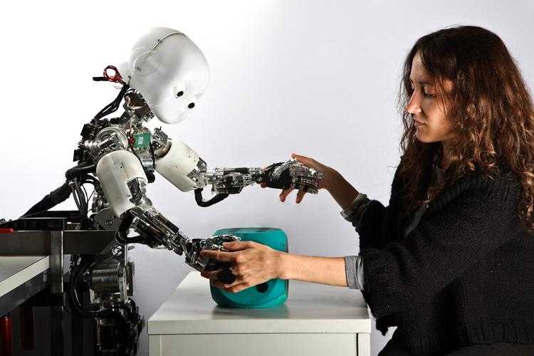 Tesla представит робота-гуманоида в 2022 году. каким он будет?