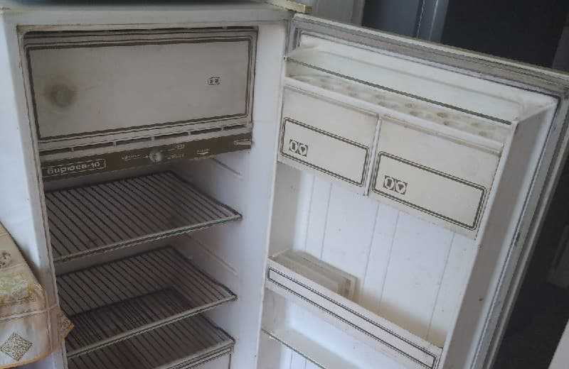 Холодильник бирюса 144  (белый)