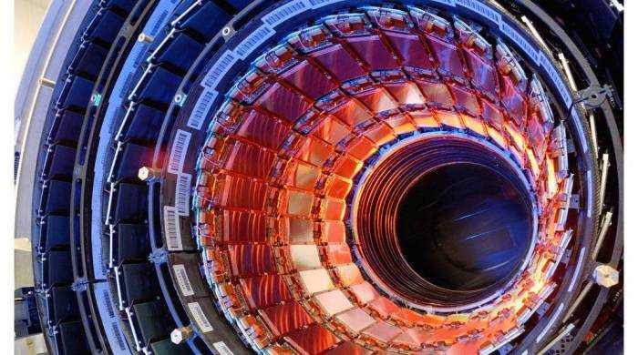 Обнаружение суперсимметричных частиц на адронном коллайдере не произошло и поставило под угрозу теорию асимметрии